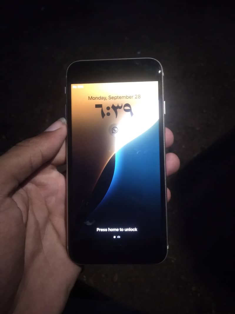 Apple iPhone SE 3 1