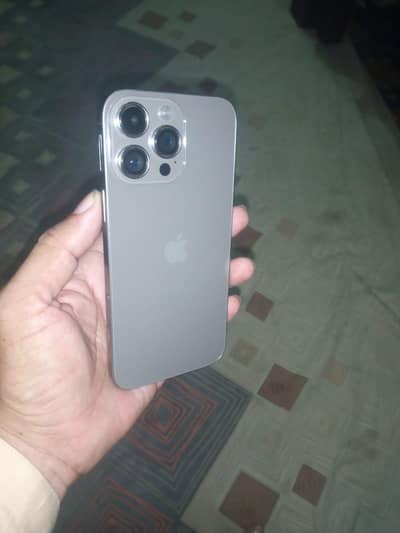 Apple iPhone 16 Pro Max