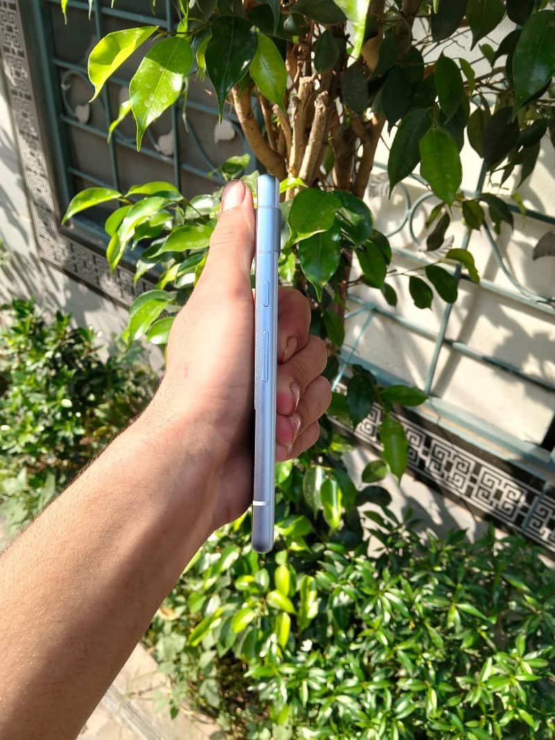 Google Pixel 7a 3