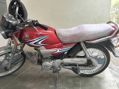 Yamaha Junoon
