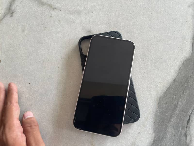 Apple iPhone 13 5