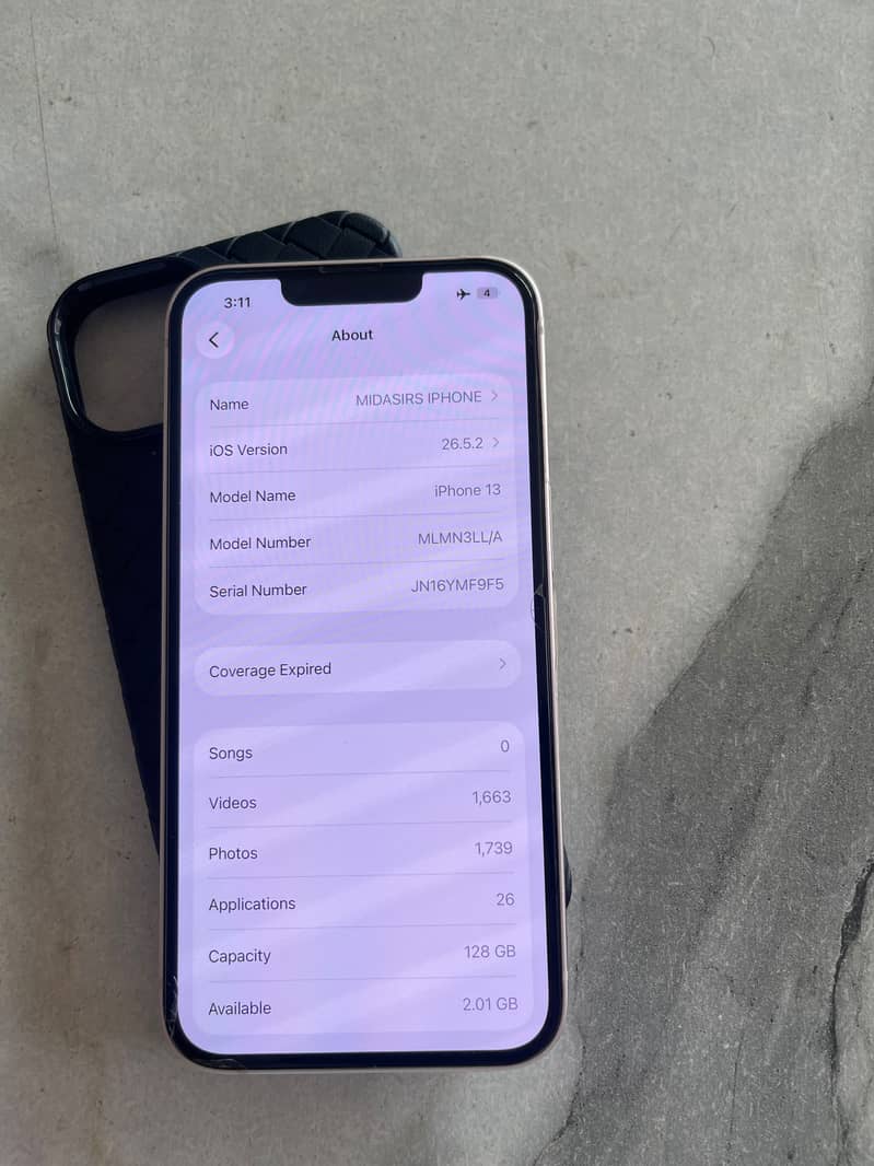 Apple iPhone 13 8
