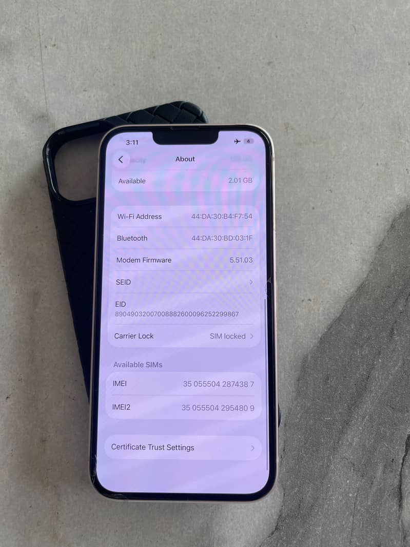 Apple iPhone 13 9