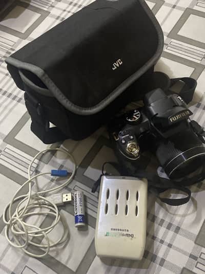 Finepix S3200