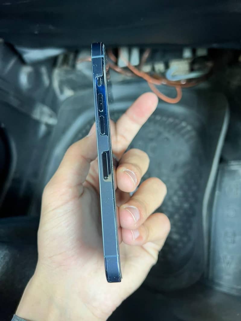 Apple iPhone 13 Pro 3