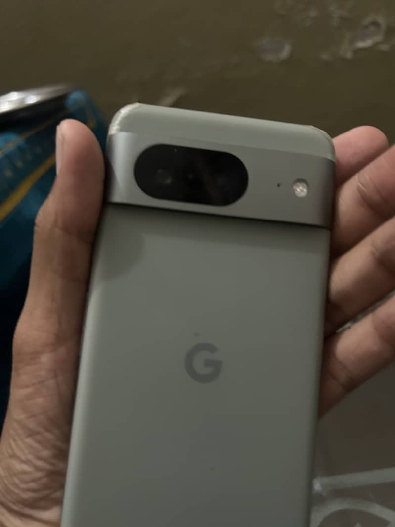 Google Pixel 8 3