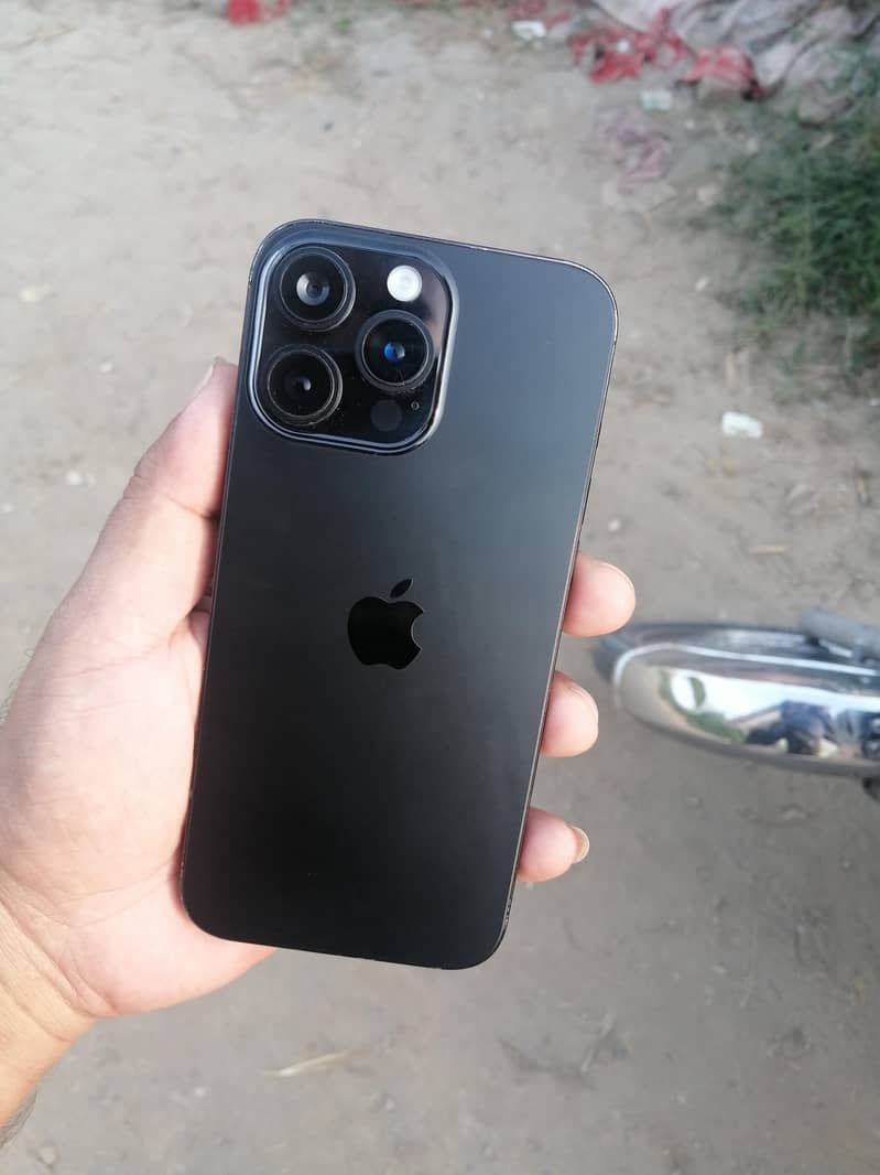 Apple iPhone 16 Pro Max 5