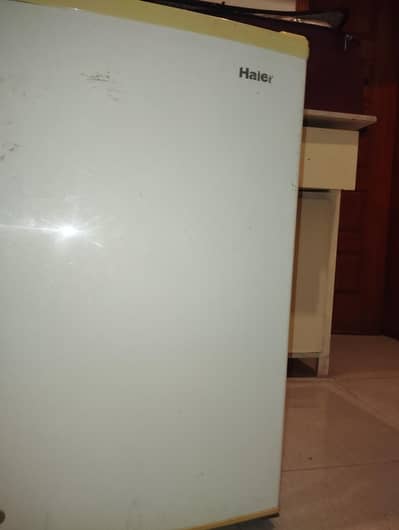 haier Mini fridge