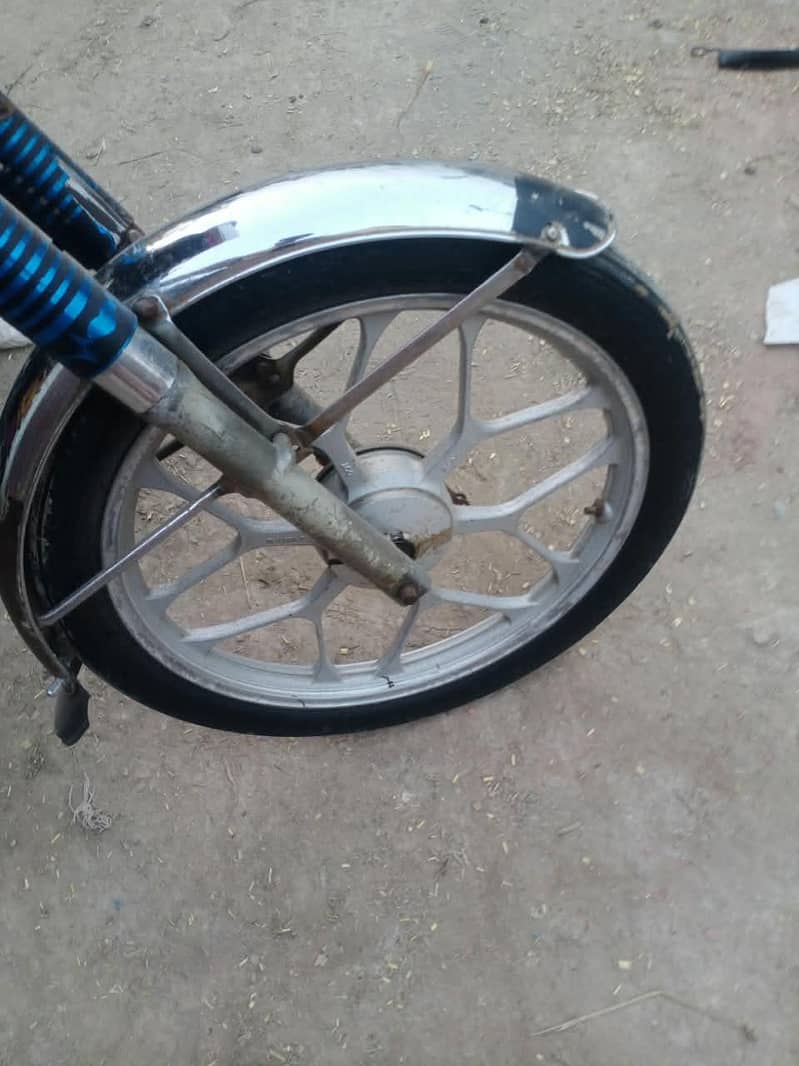 رکشہ فار سیل 3