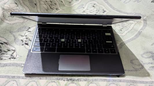 Acer C740 Fully functional laptop with Windows 10