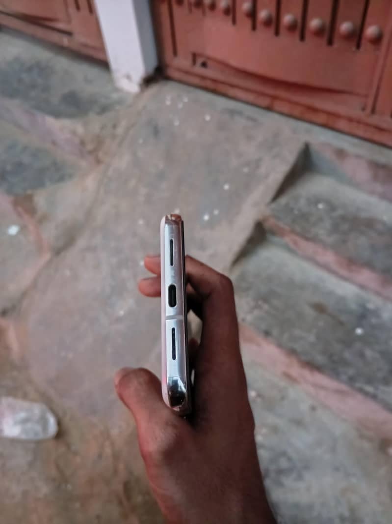 Google Pixel 8 Pro 7