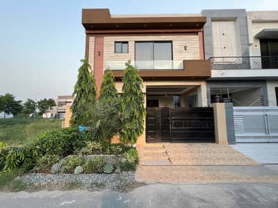 Elegant 5 Marla Modern Home for Sale in DHA