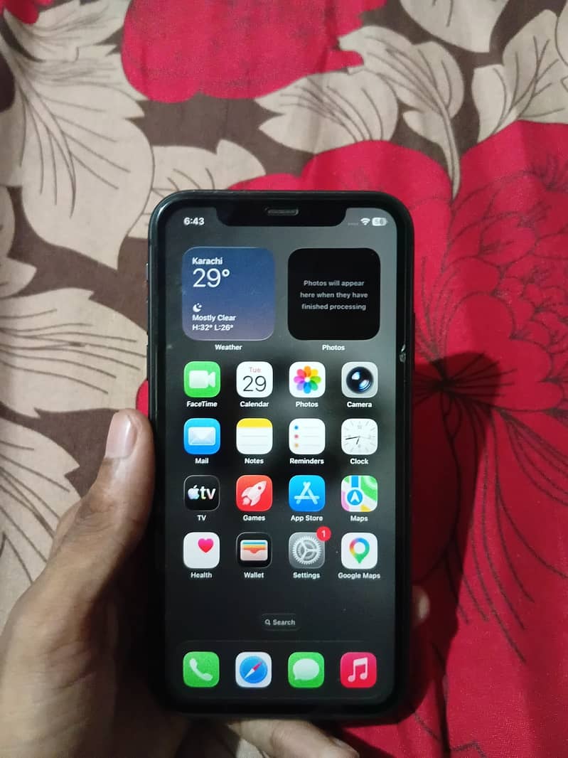 Apple iPhone 11 3