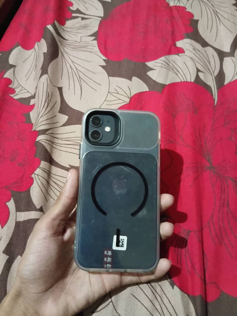 Apple iPhone 11 4