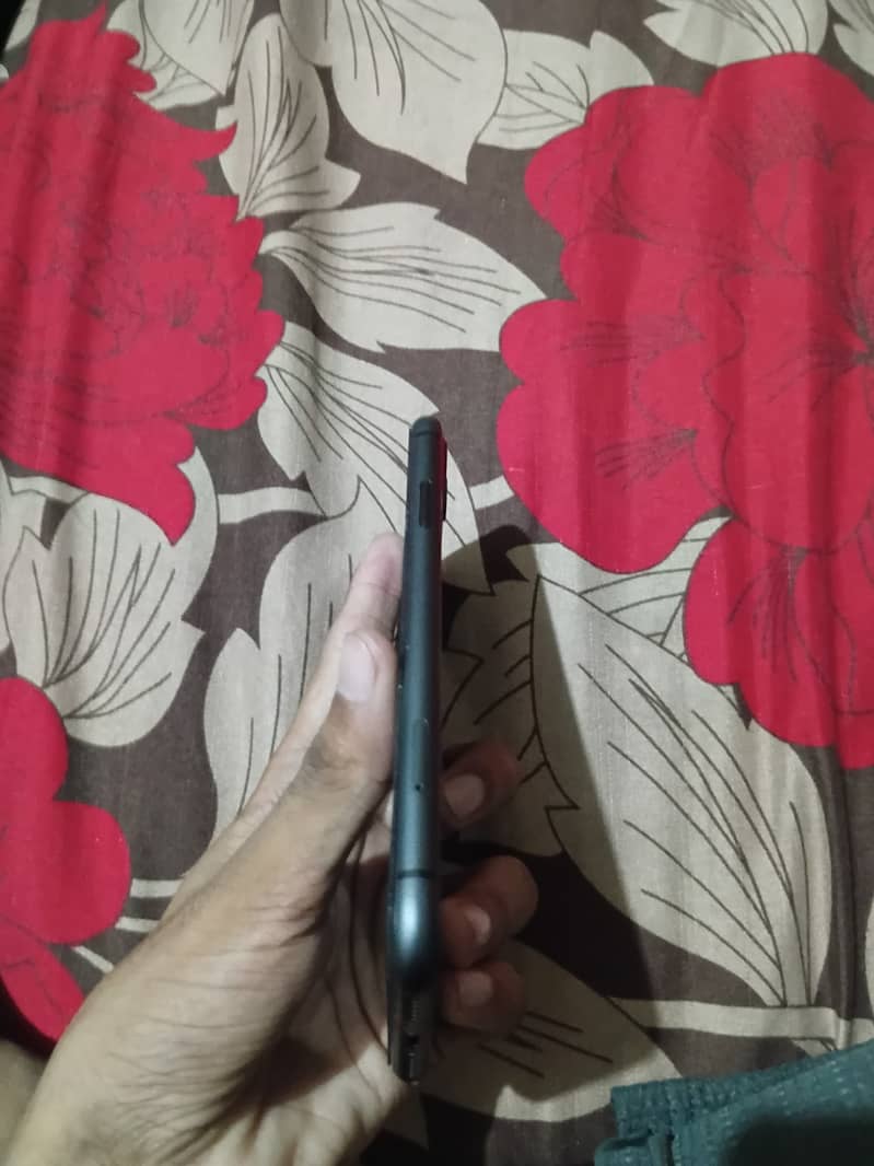 Apple iPhone 11 5