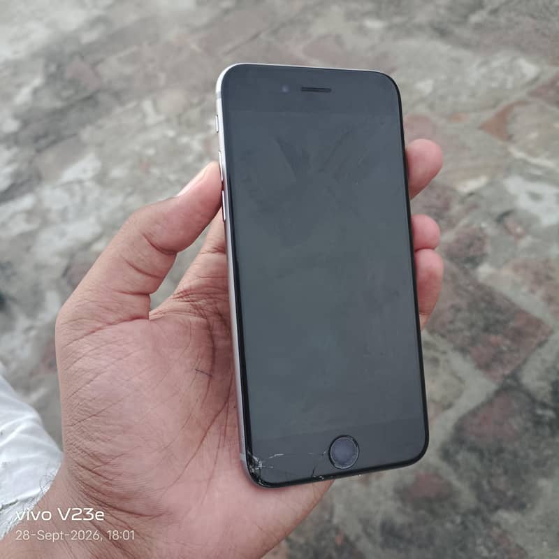 Apple iPhone 6S 1