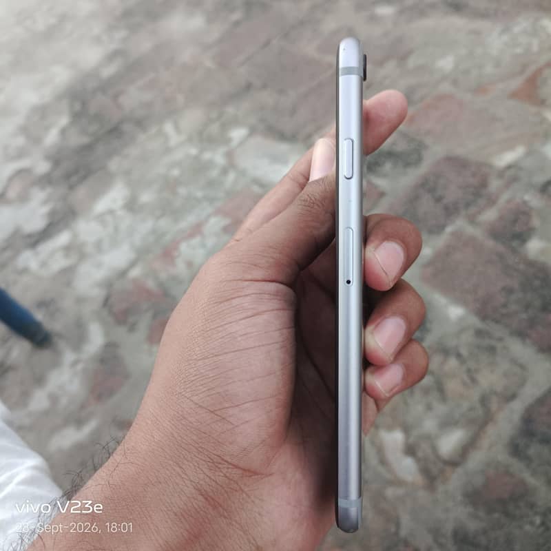 Apple iPhone 6S 3