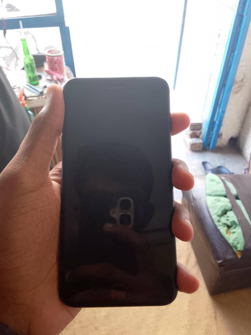 Apple iPhone 7 Plus 2