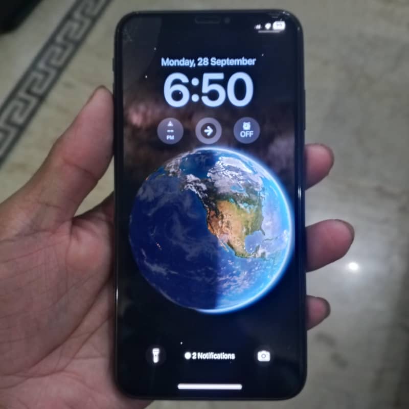 Apple iPhone XS Max 2
