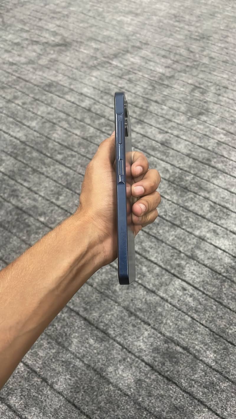 Samsung Mobile A06 5