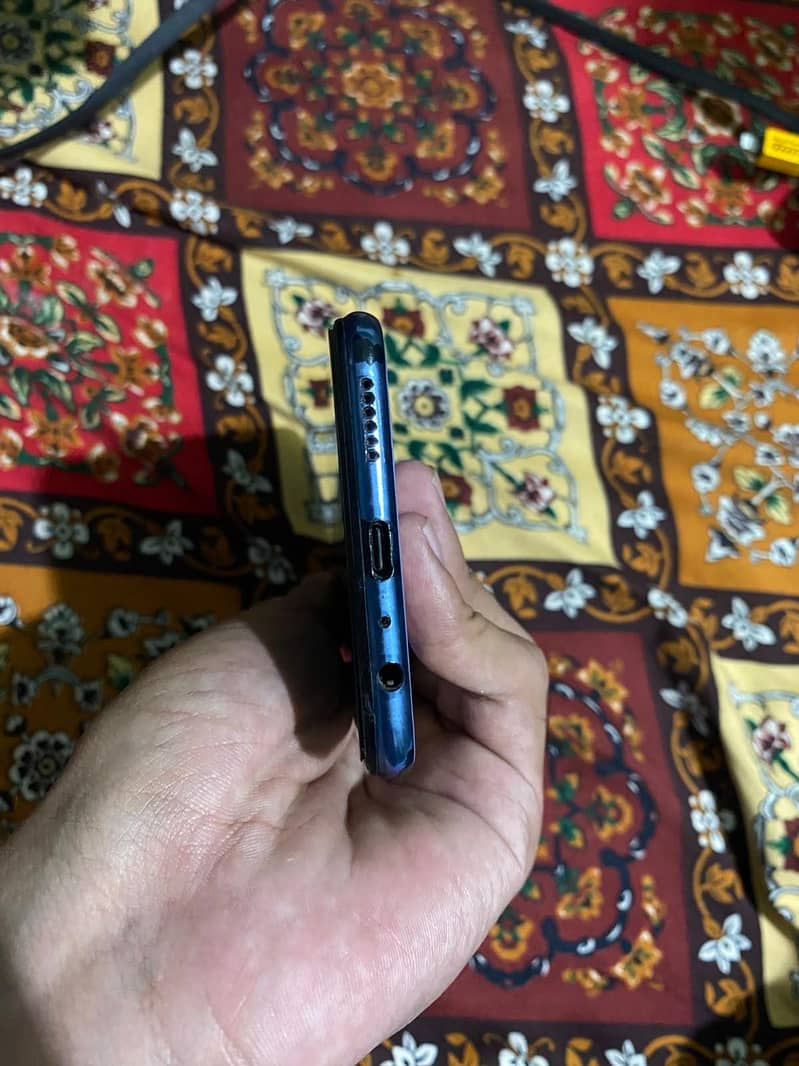 Vivo V21e | with box | snapdragon processor 3