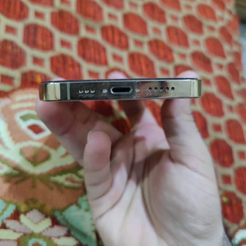 Apple iPhone 13 Pro 3