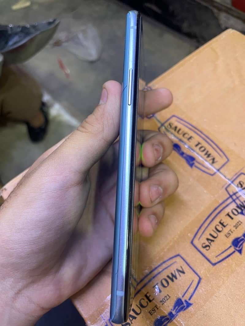 One Plus 9R 3