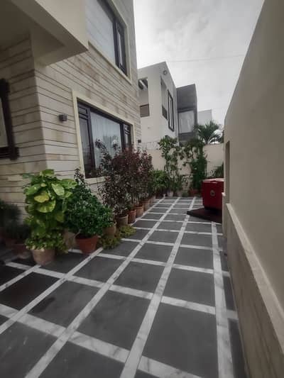 CHANCE DEAL 1,000 SQUARE YARD (90100) CORNER HOUSE AT PLOT VALUE DHA KARACHI