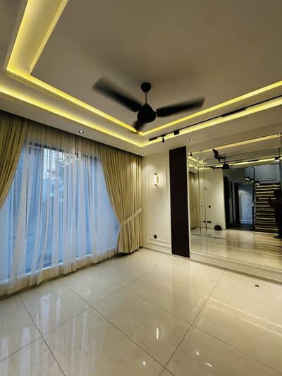 FOR SALE: BRAND NEW 100 SQ YD 4-BEDROOM LUXURY BUNGALOW WITH BASEMENT ZONE B, DHA PHASE 8, KARACHI