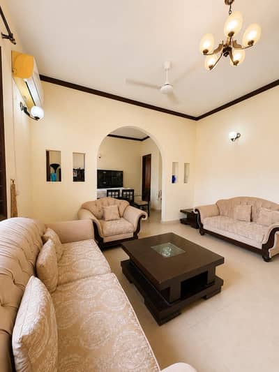 FOR SALE: 300 SQ YD 5-BEDROOM (2+3) DUPLEX RESIDENTIAL HOUSE BETWEEN ITTEHAD & QASIM, DHA PHASE 6, KARACHI