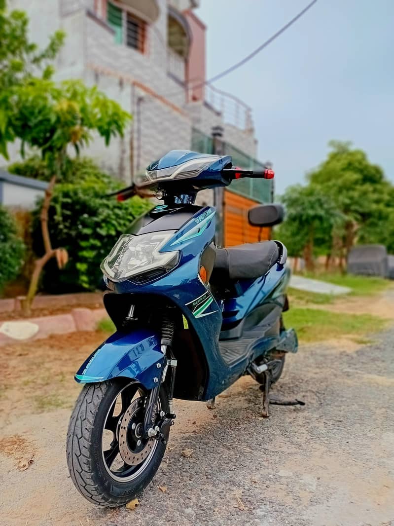 electric scooty 4