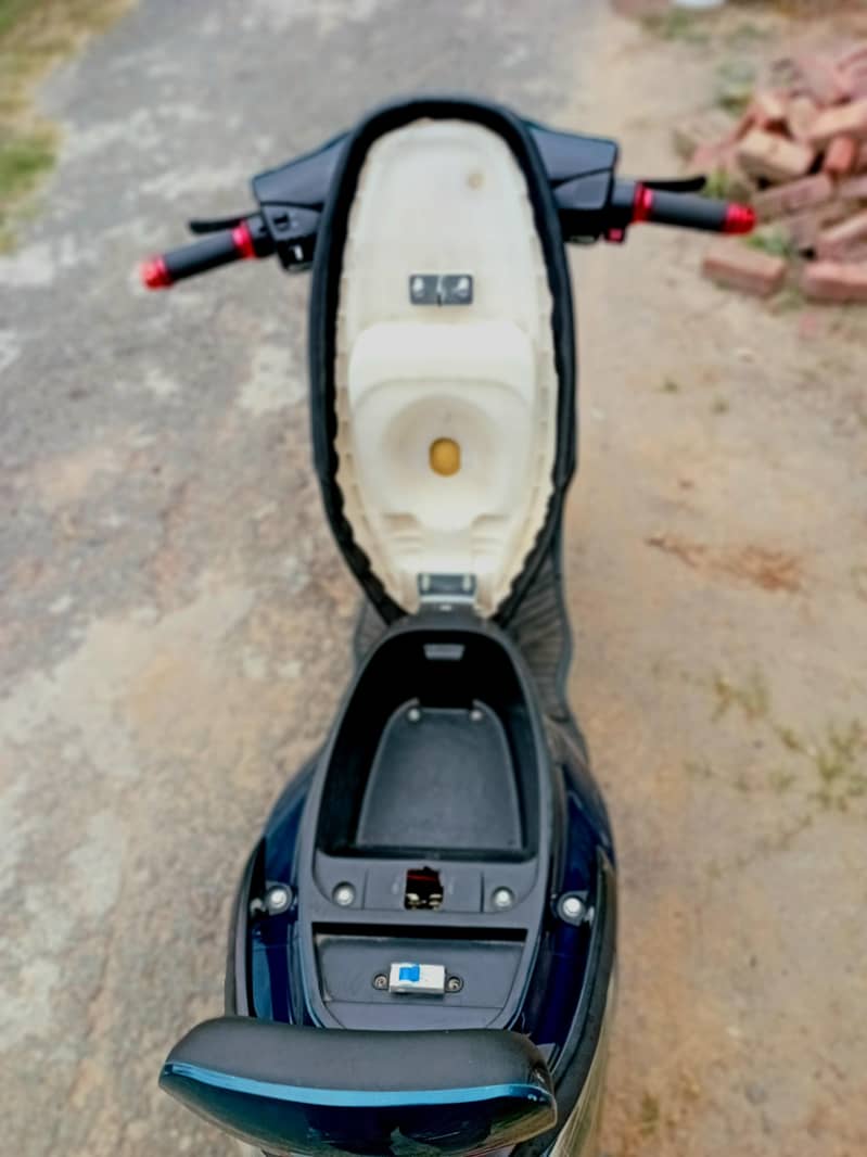 electric scooty 9