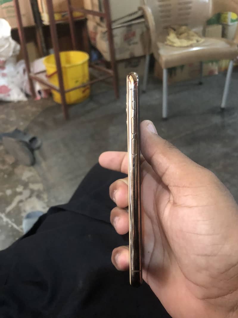 Apple iPhone 11 Pro 2