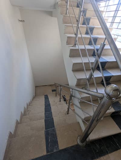 12 Marla Upper Portion Available for Rent