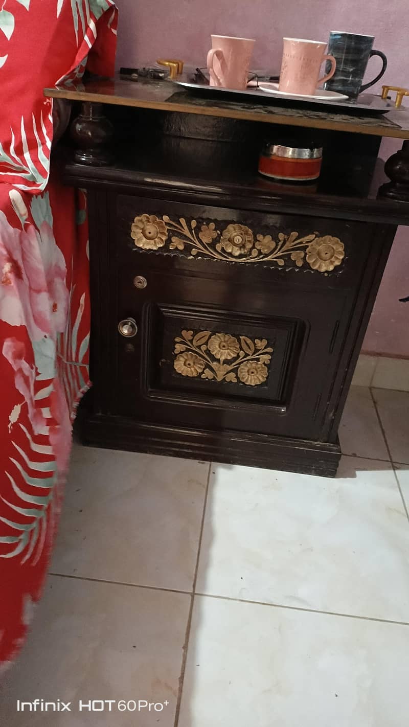 King size bed  side table & dressing 1