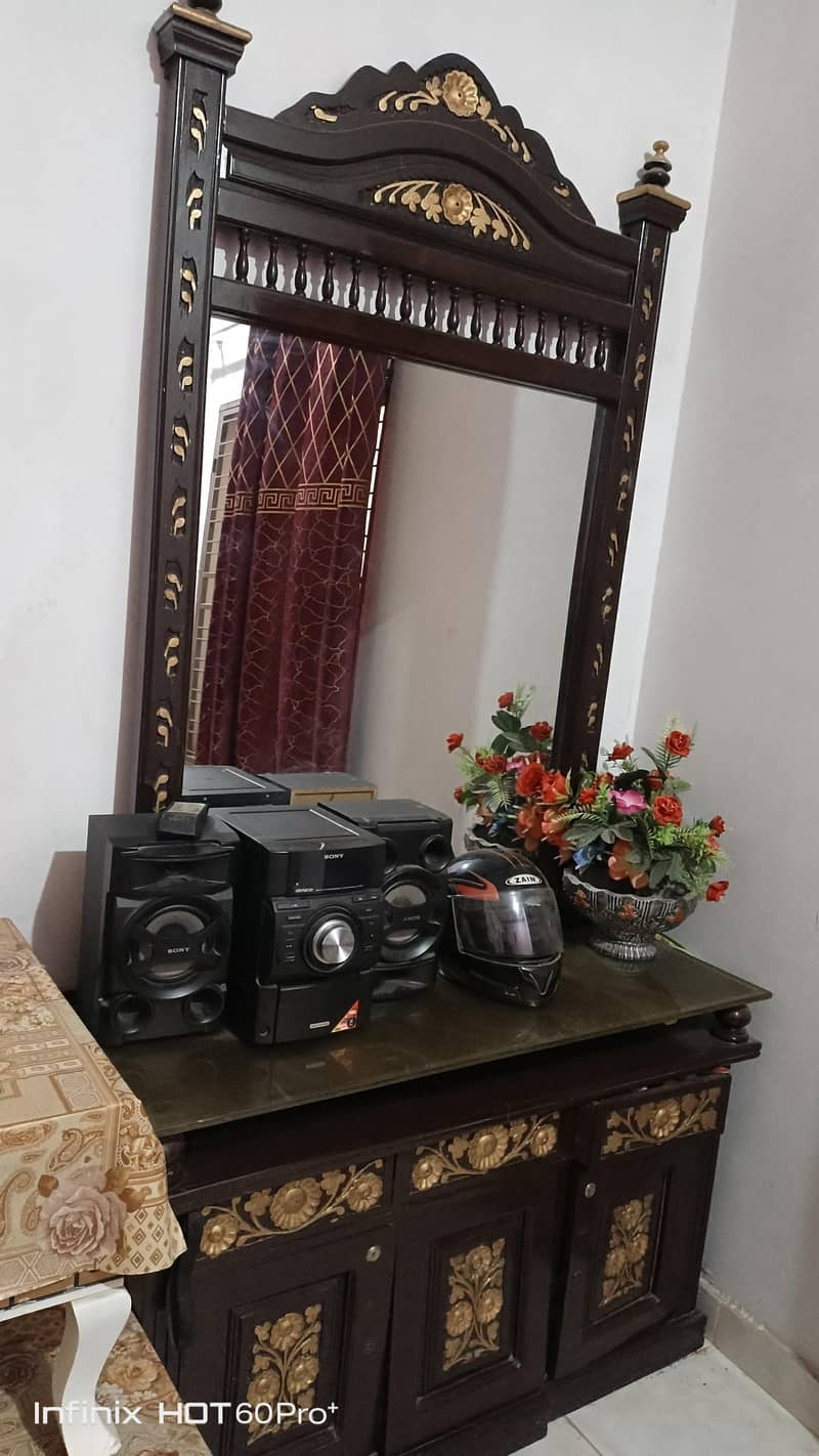 King size bed  side table & dressing 2
