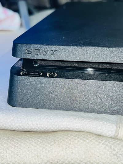 *PS4 SLIM 1TB JAILBREAK* 10/10