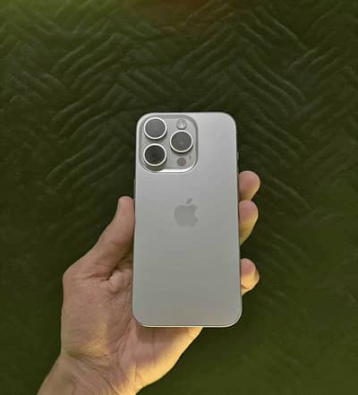 Apple iPhone 15 Pro with box jv 128 gb natural titanium