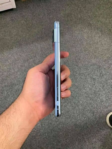Google Pixel 8 pro 4