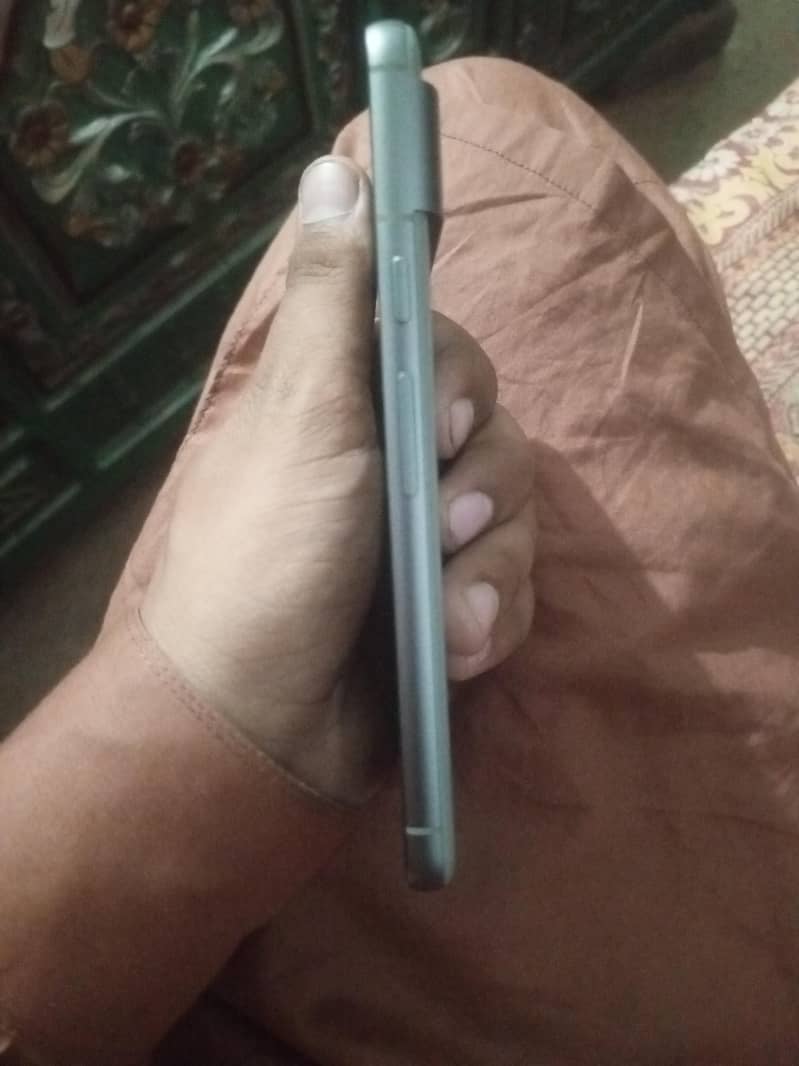 Google Pixel 8 1