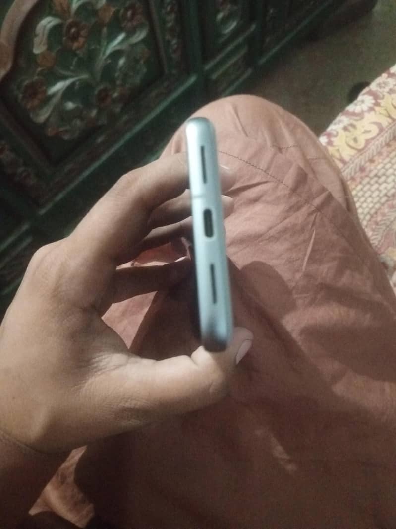 Google Pixel 8 3