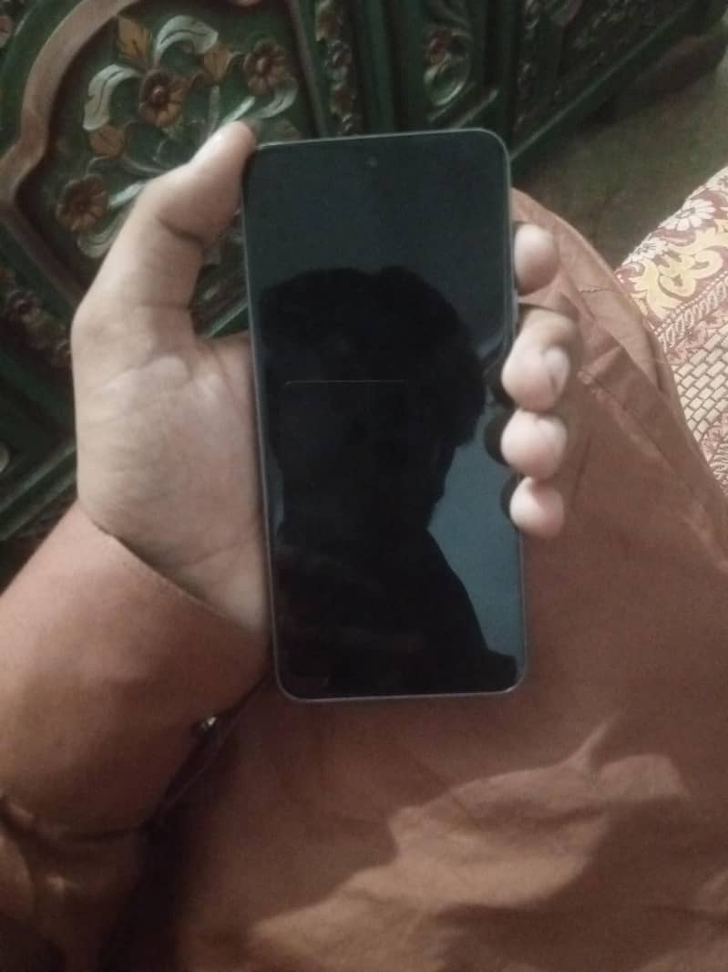 Google Pixel 8 4