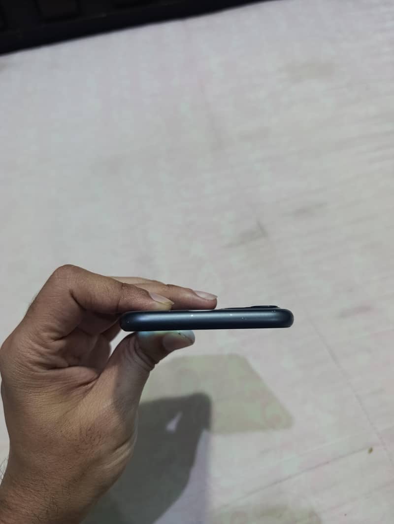 Apple iPhone 11 5