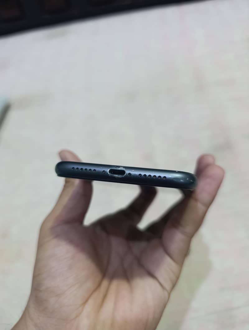 Apple iPhone 11 6
