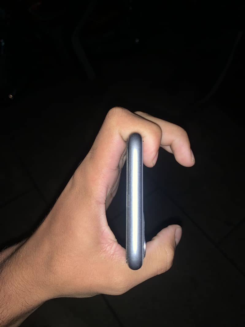 Apple iPhone 11 2