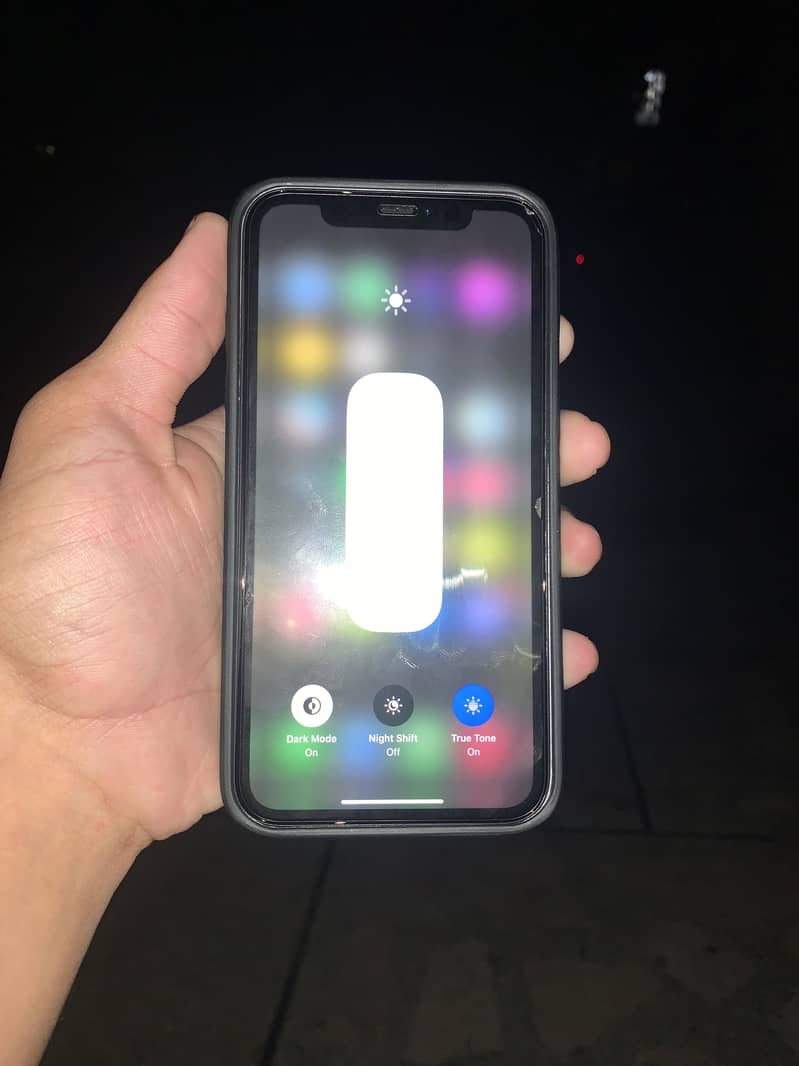 Apple iPhone 11 4