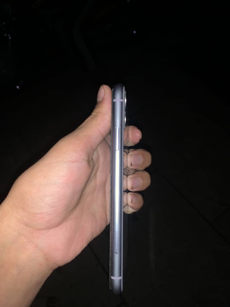 Apple iPhone 11 5