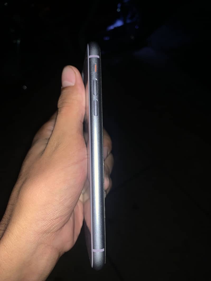 Apple iPhone 11 6
