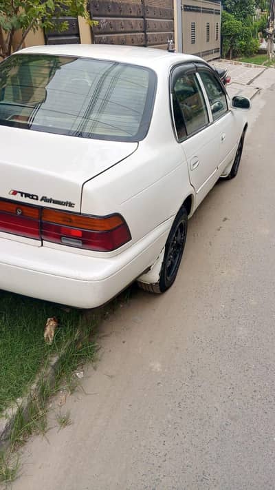Toyota Corolla indus 2000