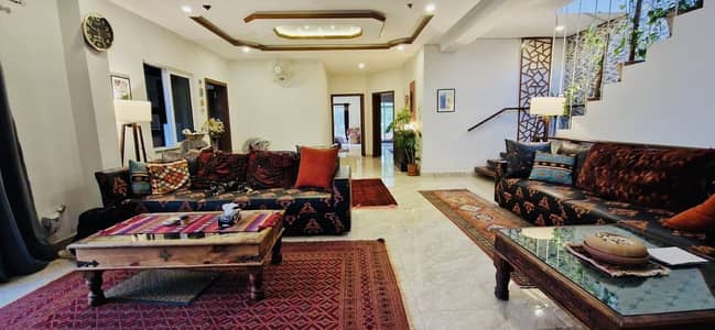 Beautiful 6Bed Double Unit House Available For Sale Ideal Location F7.